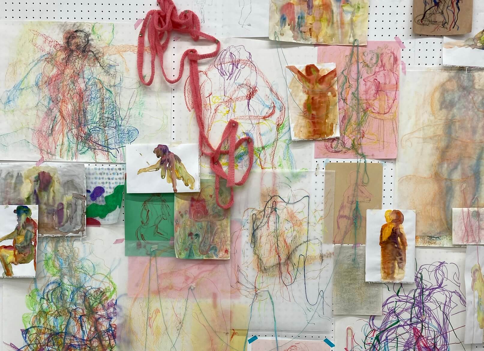 絵画基礎Ⅱ（ドローイング）授業風景1 イメージ
